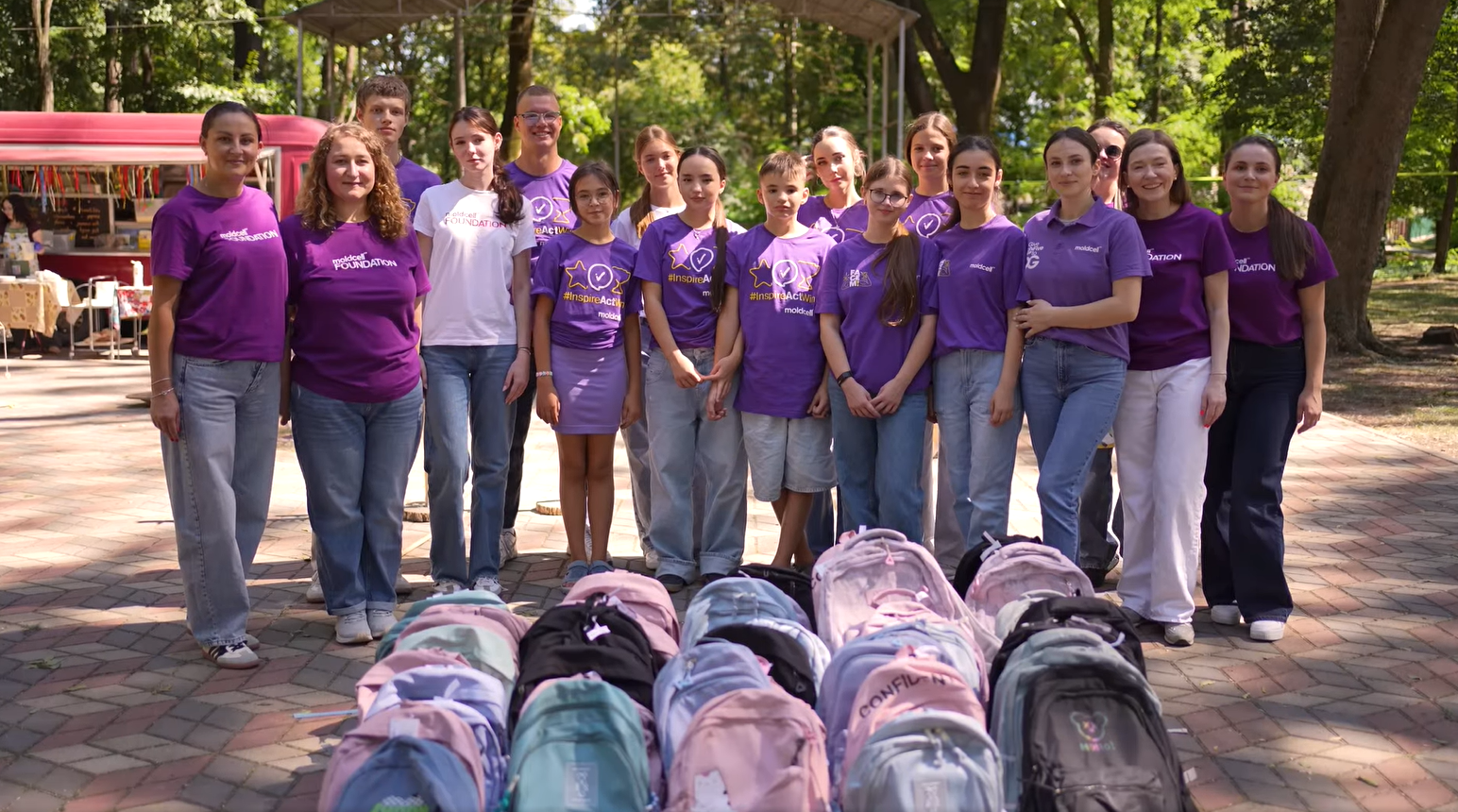 First Schoolbag – Moldcell